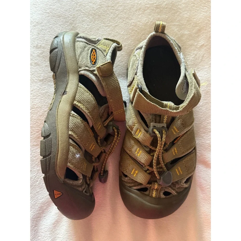 Keen Kids Newport H2 Waterproof Sandals Olive Tan Size 1 US 13 UK 32/33 EU